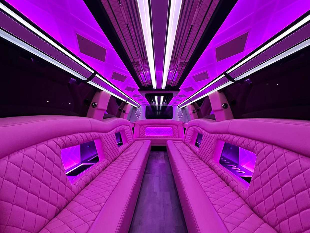 Pink GMC Yukon Limousine Ride upto 20 Pax, photo 2