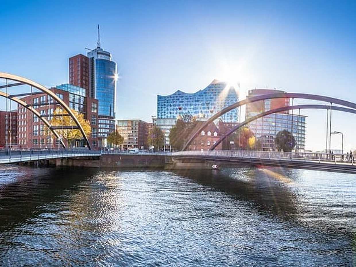 Private Direct Transfer From Berlin to Hamburg, English Speaking Driver, photo 2