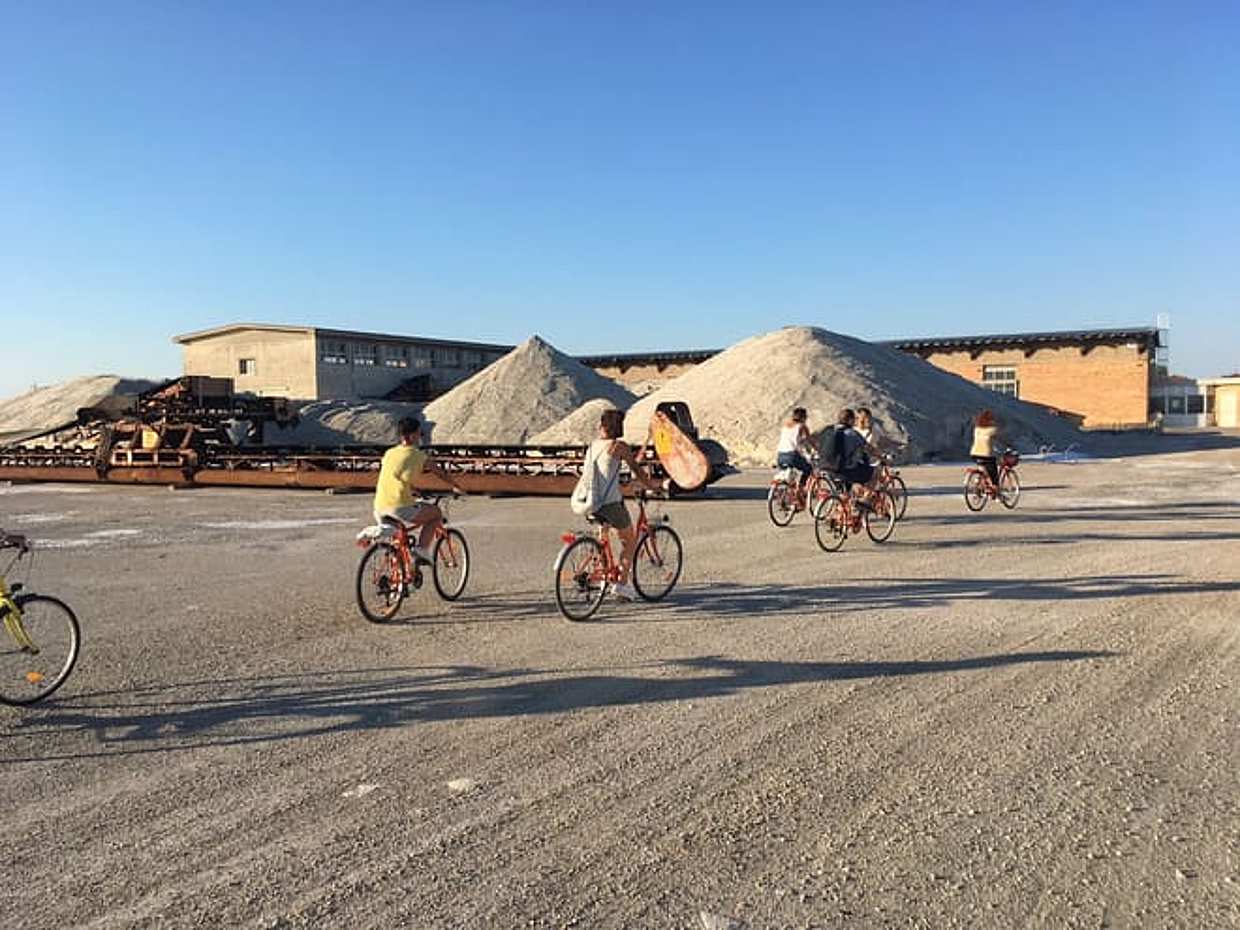 Cervia: Bike tour to the Salt Mountains, photo 4
