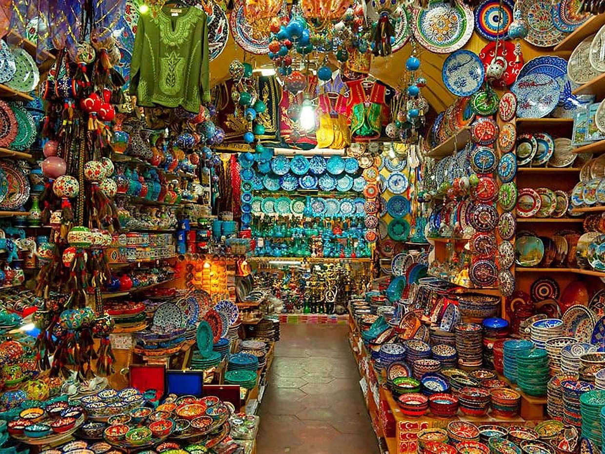 Cultural and Historical Shopping Tour at the Grand Bazaar