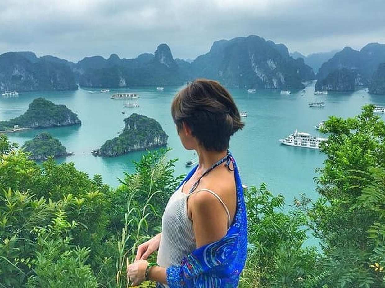 Full Day Tour to Halong with Cave and Titop island from Hanoi, photo 4