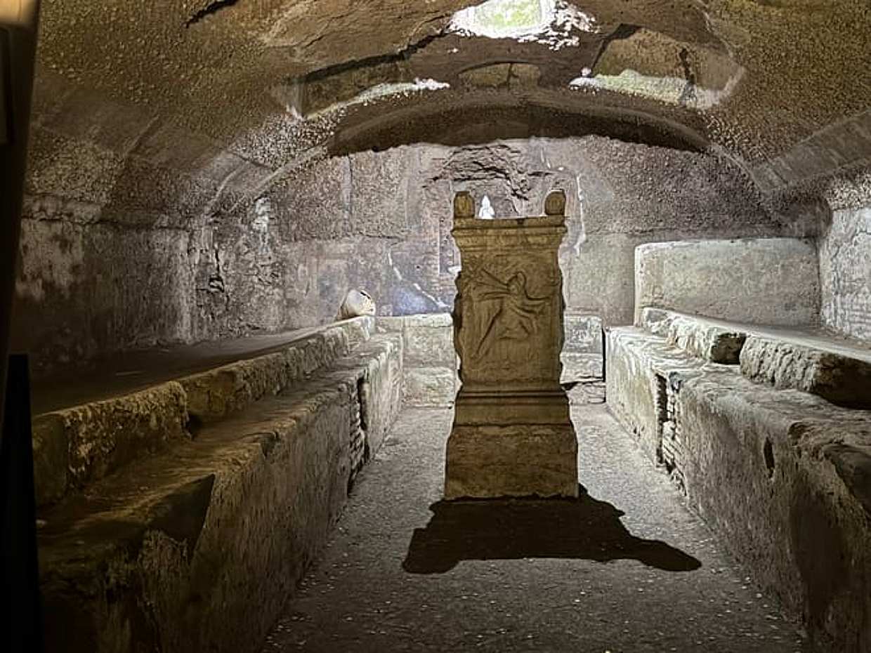 "Templos, ruinas y basílicas secretas subterráneas de Roma | Basílica de San Clemente en Italia"