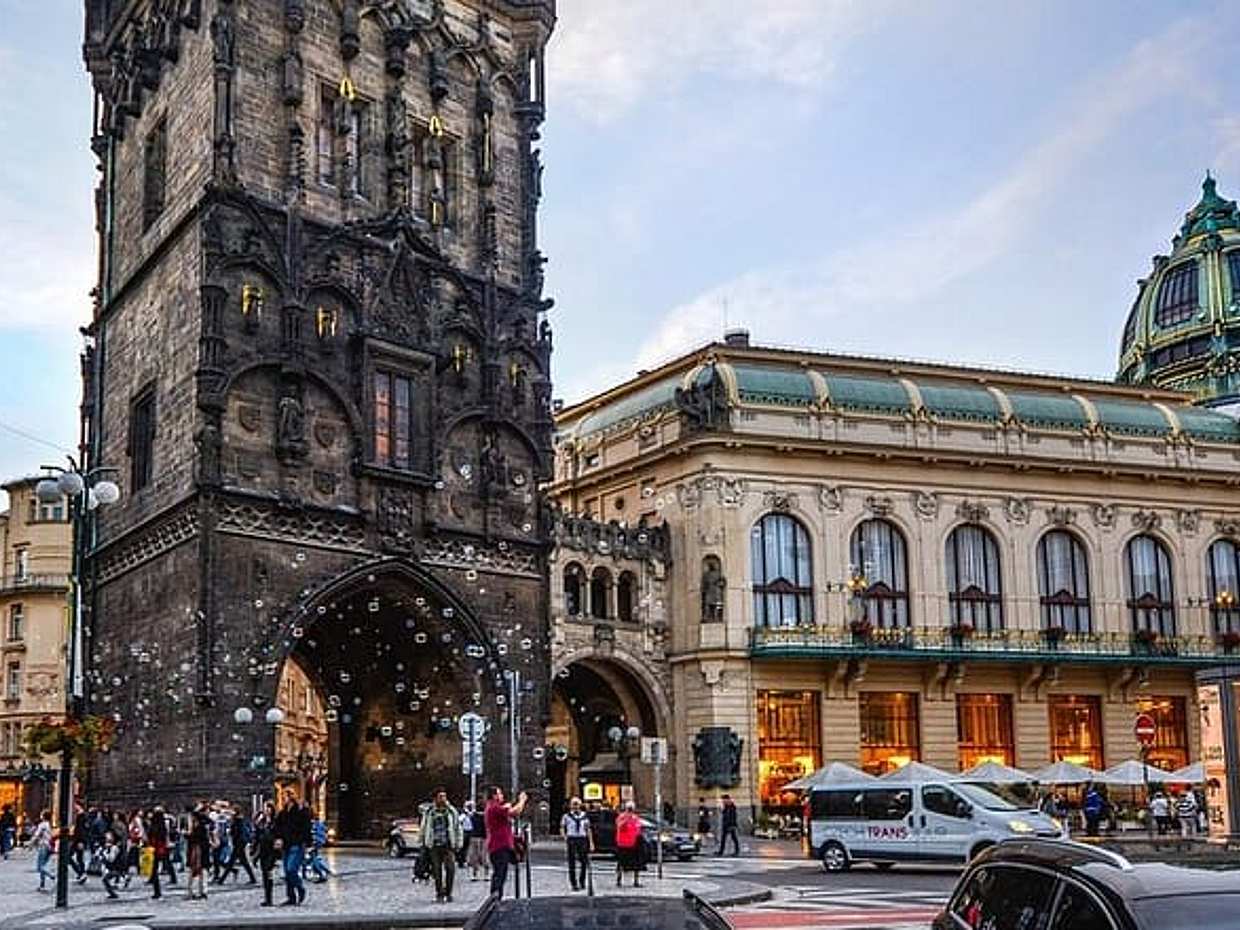 Private transfer from Passau to Prague, 2h Stop, Local driver, photo 4