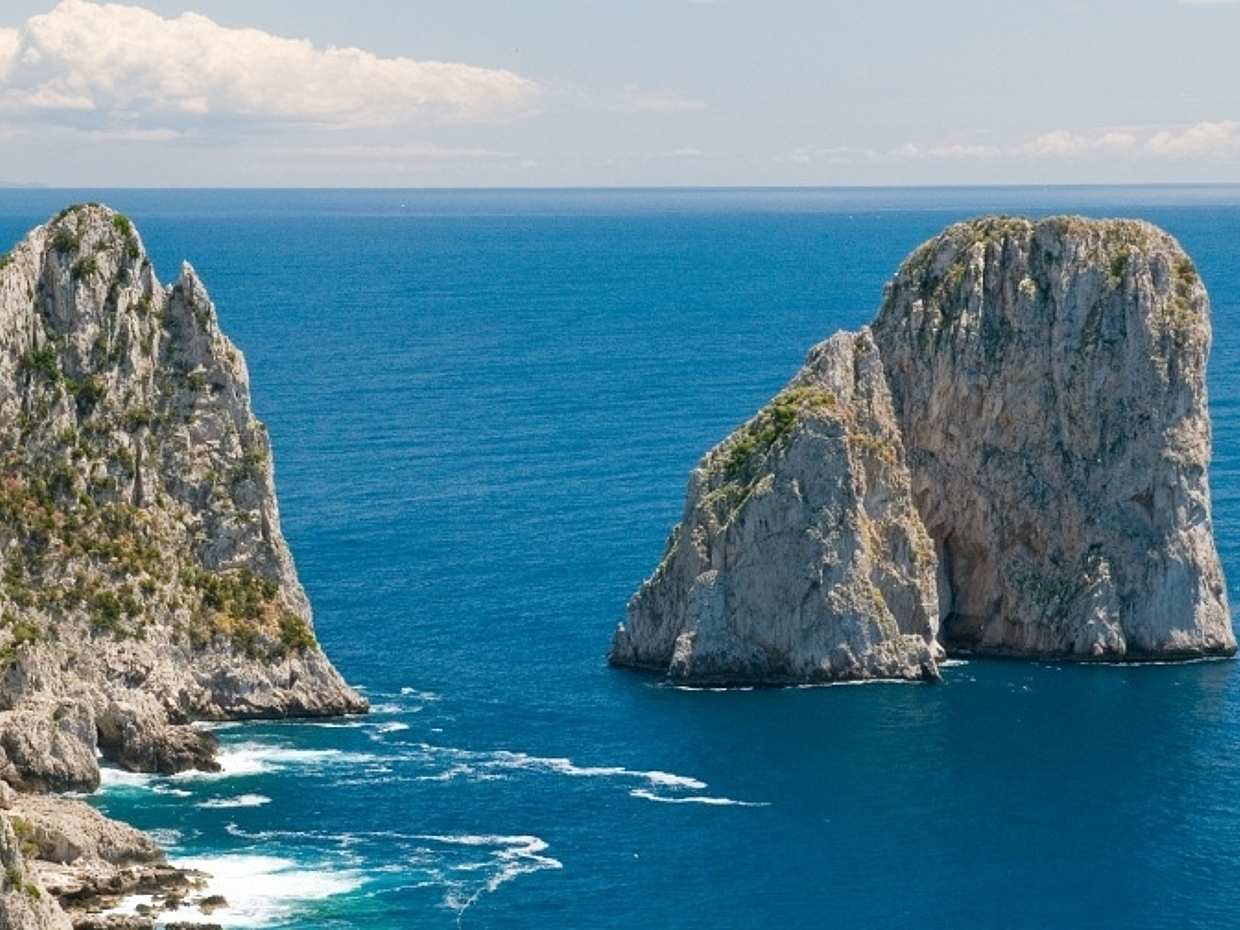 Tour en barco por la costa de Sorrento y Capri con diversión y baño en Italia
, photo 2