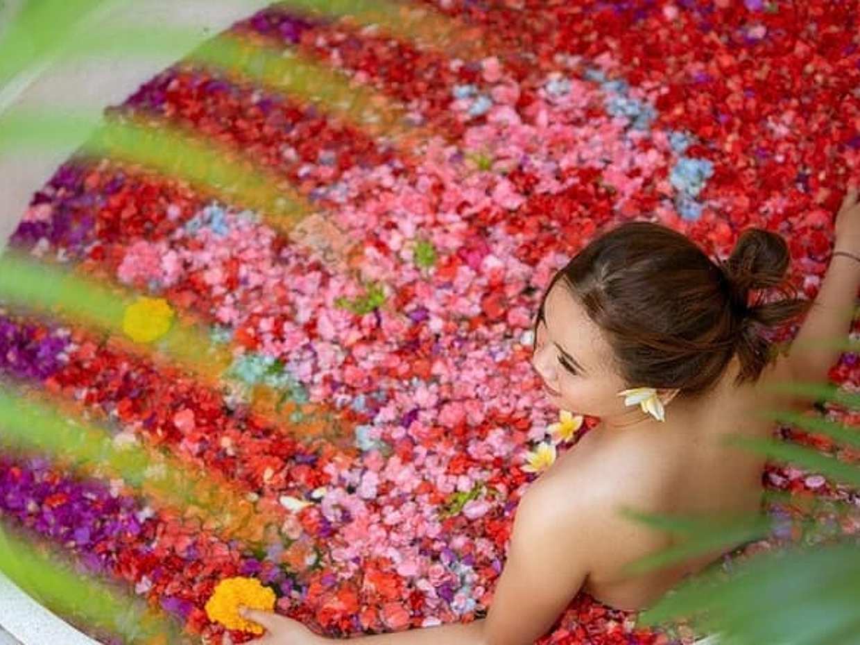 Bali Luxury Spa package Massage flower Bath, photo 2