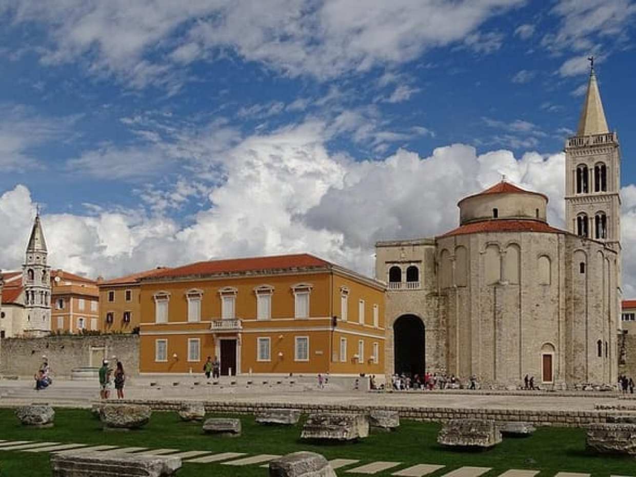 Private Transfer from Budapest to Zadar, Hotel-to-hotel, English-speaking driver