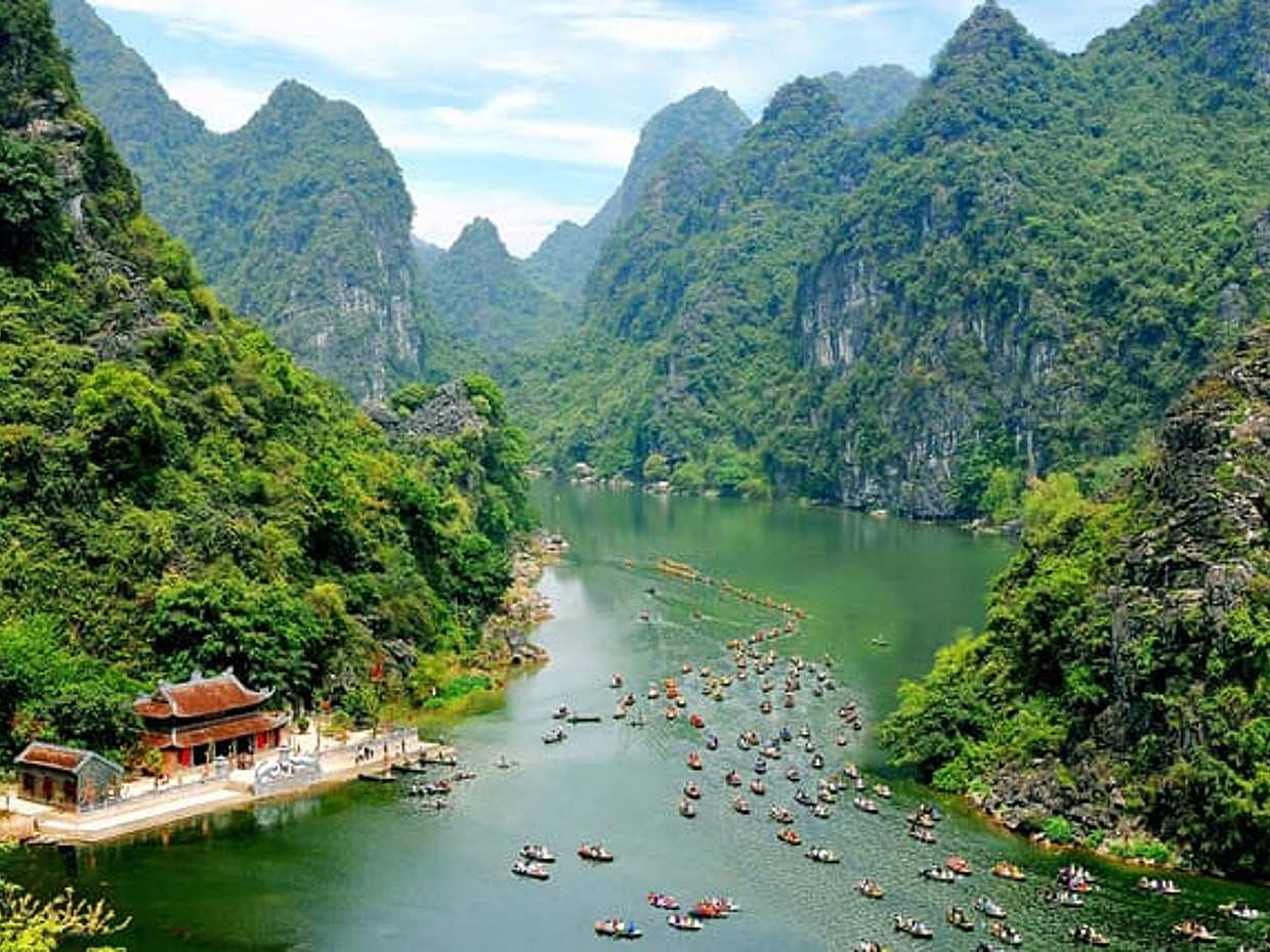 2D1N Discovering Ancient Capital Ninh Binh, photo 5
