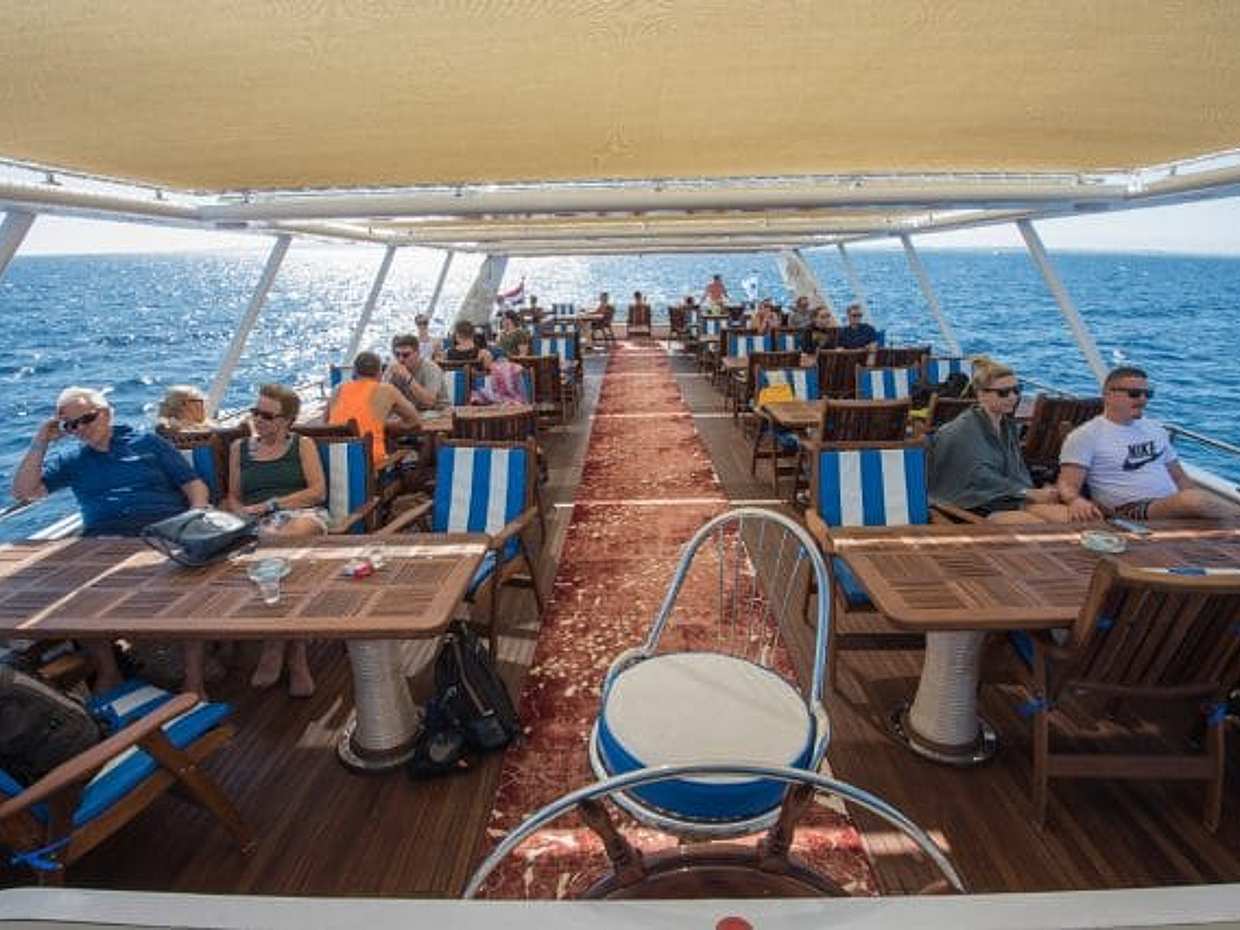 Elite VIP Cruise with BBQ buffet lunch Hurghada, photo 5