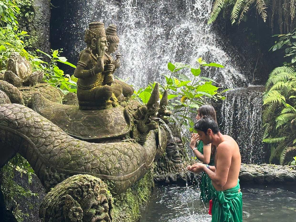 The Trip to Remember Forever: Bali Spiritual Holy Bath Experience in Indonesia, photo 2