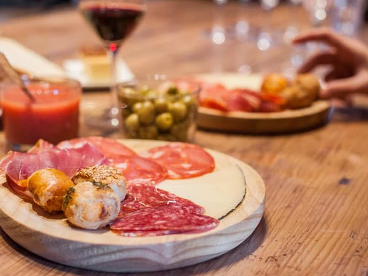 Montserrat, Tapas y Vino, España, photo 5