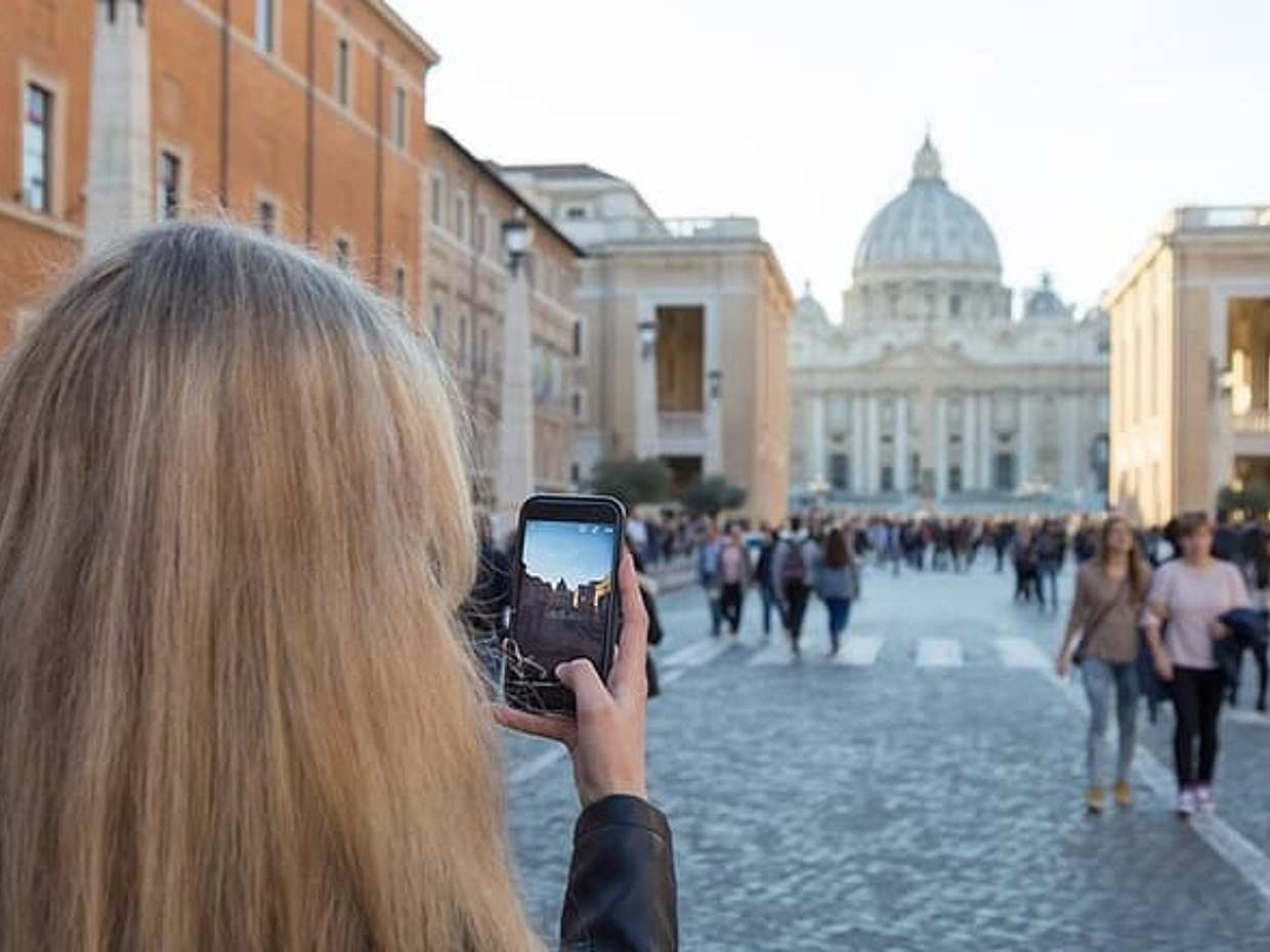 Instagram places in Rome: Private walking tour to the most photographed sites