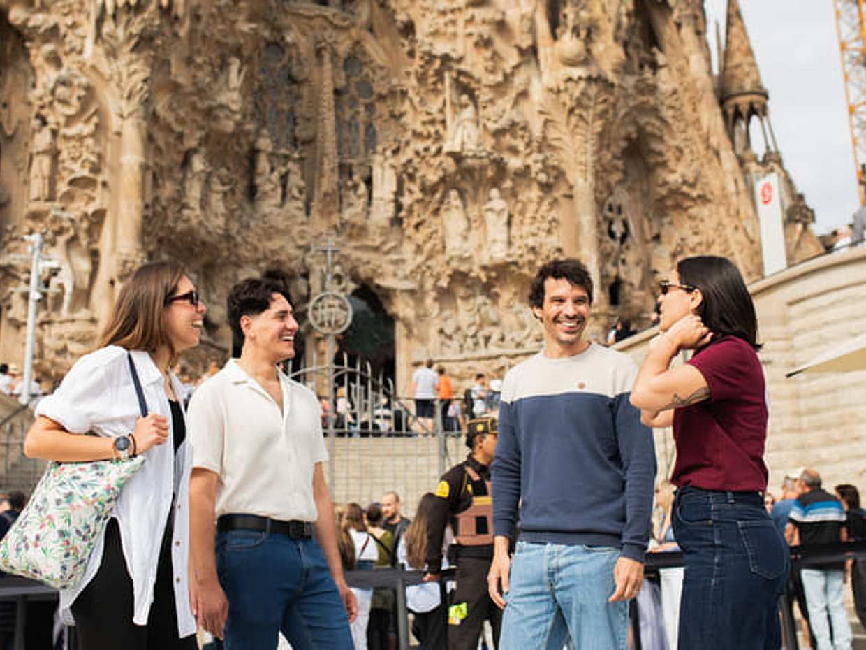 Sagrada Familia Small Group Guided Tour with Skip the Line Ticket, photo 3