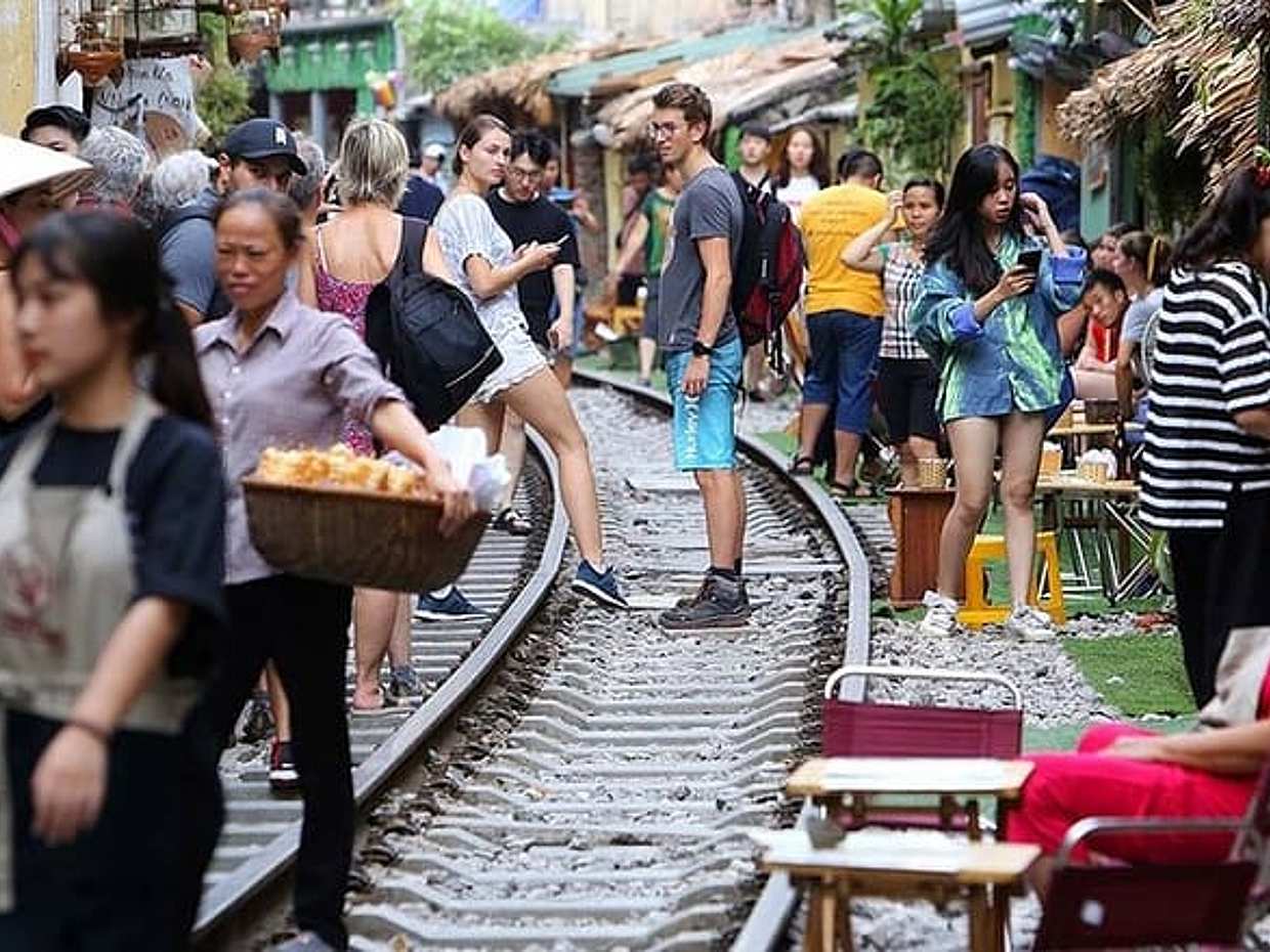 Hanoi City Walking Tour Explore Local Culture and Train Street