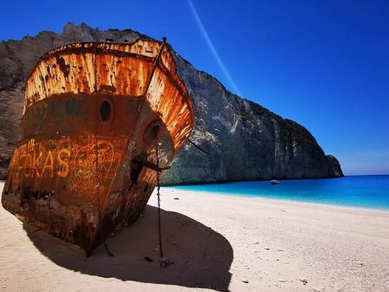 <p>Zakynthos : Naufrage matinal, Grottes bleues et point de vue, petit groupe en Grèce, Zakynthos</p>