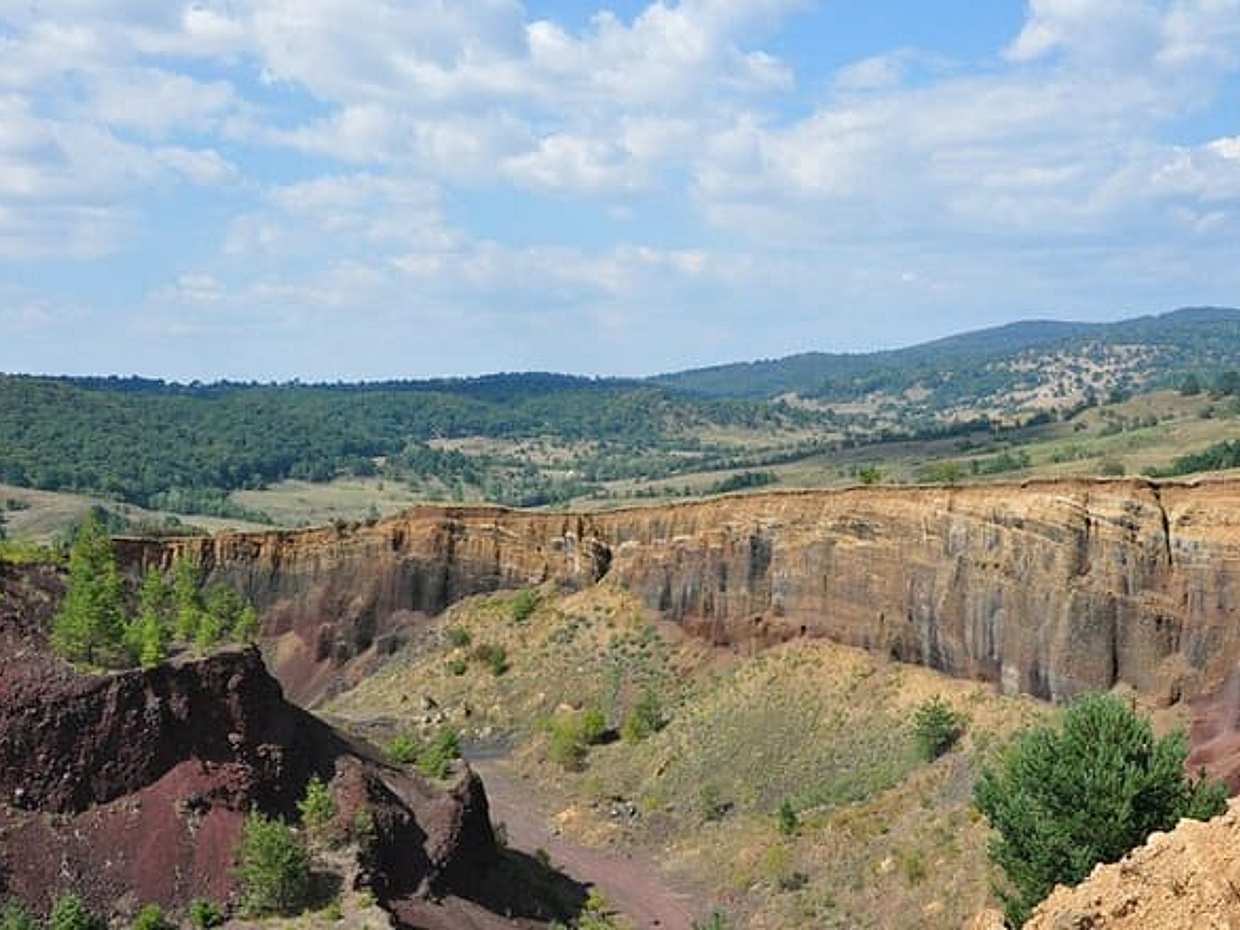"Tour giornaliero per piccoli gruppi ai siti geologici e storici da Brașov in Romania"