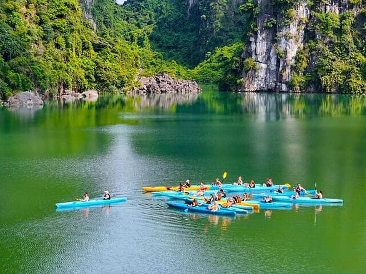 2 Days 1 Night Cruise Discover Halong & Lan Ha Bay from Hanoi, photo 5