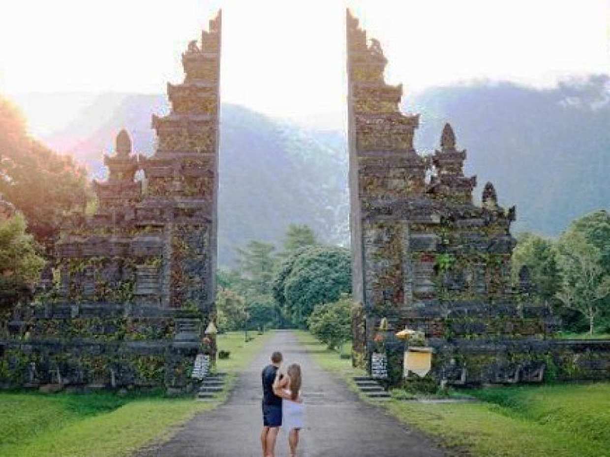 Encanto del Norte: Lago Bratan, Puerta de Handara, Cascada y Columpio en Indonesia
, photo 2