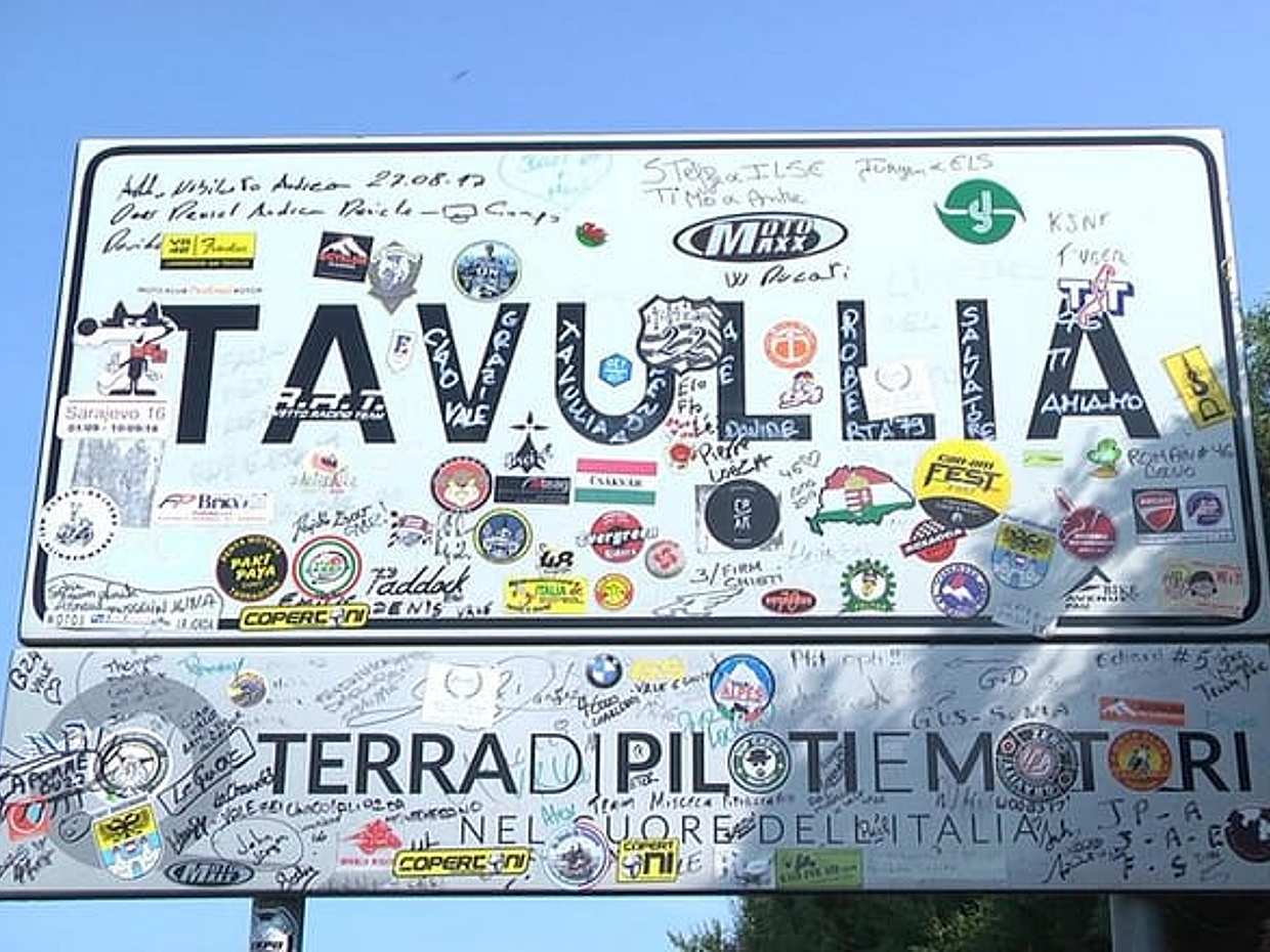 Valentino Rossi round trip to Tavullia from Rome Private day Tour, photo 4