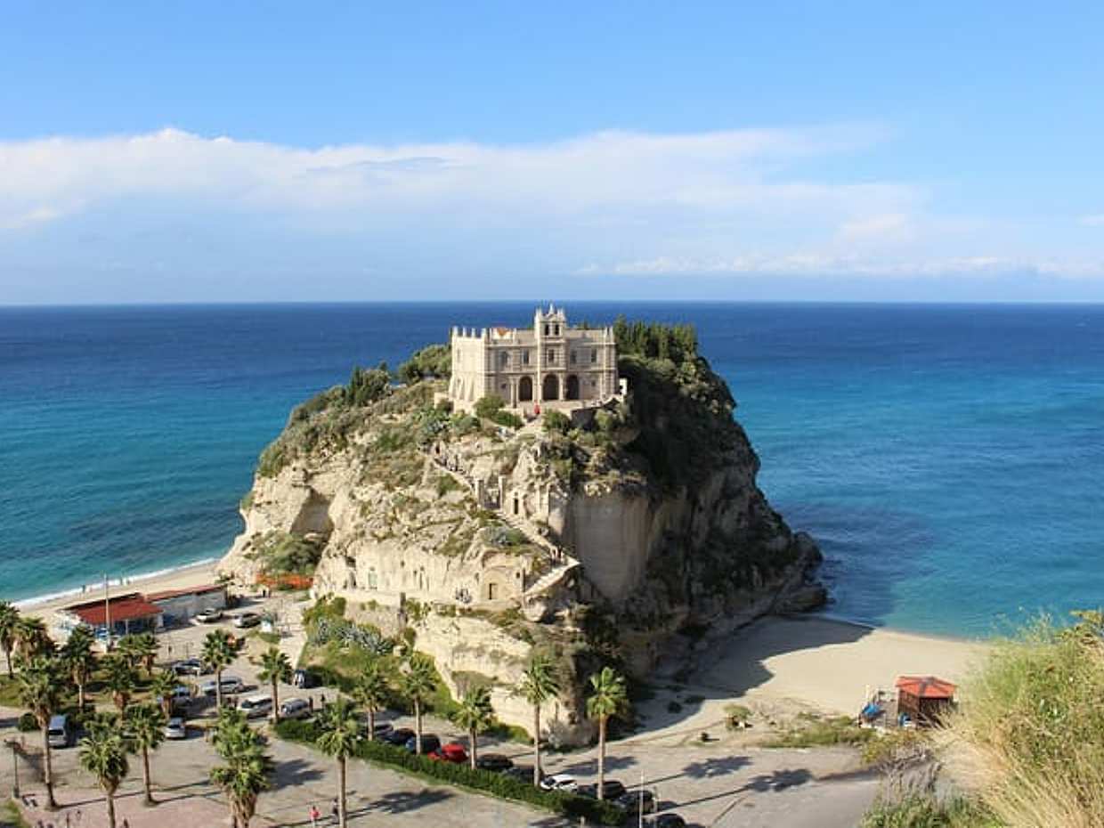 Calabria: The Low-Effort Adventure (E-Bike, Tropea & Sila Park)