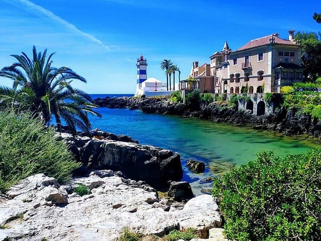 Private tour Lisbon to Cascais & back, English speaking driver in Portugal