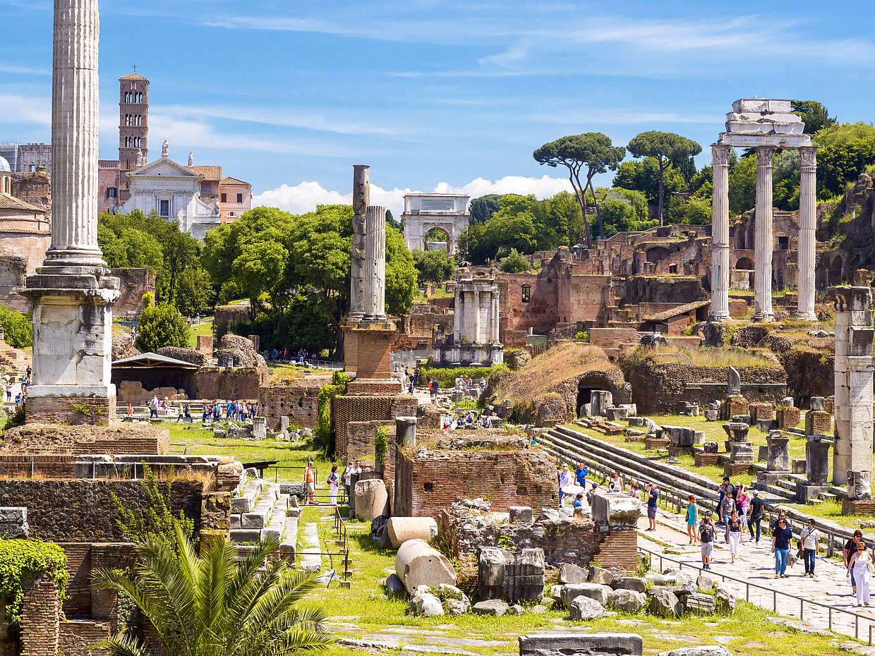Colosseum and Roman Forum Tour in Italy, photo 3