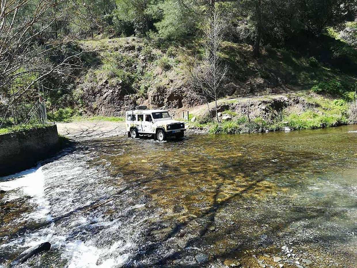 Safári de Jeep em Troodos saindo de Pathos, Chipre, Safári de Jeep Paphos Troodos.
