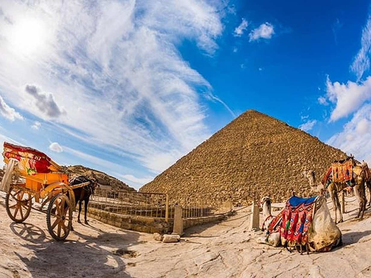 Private Tour To Pyramids, Sphinx, Egyptian Museum and Bazaar including Lunch, photo 3