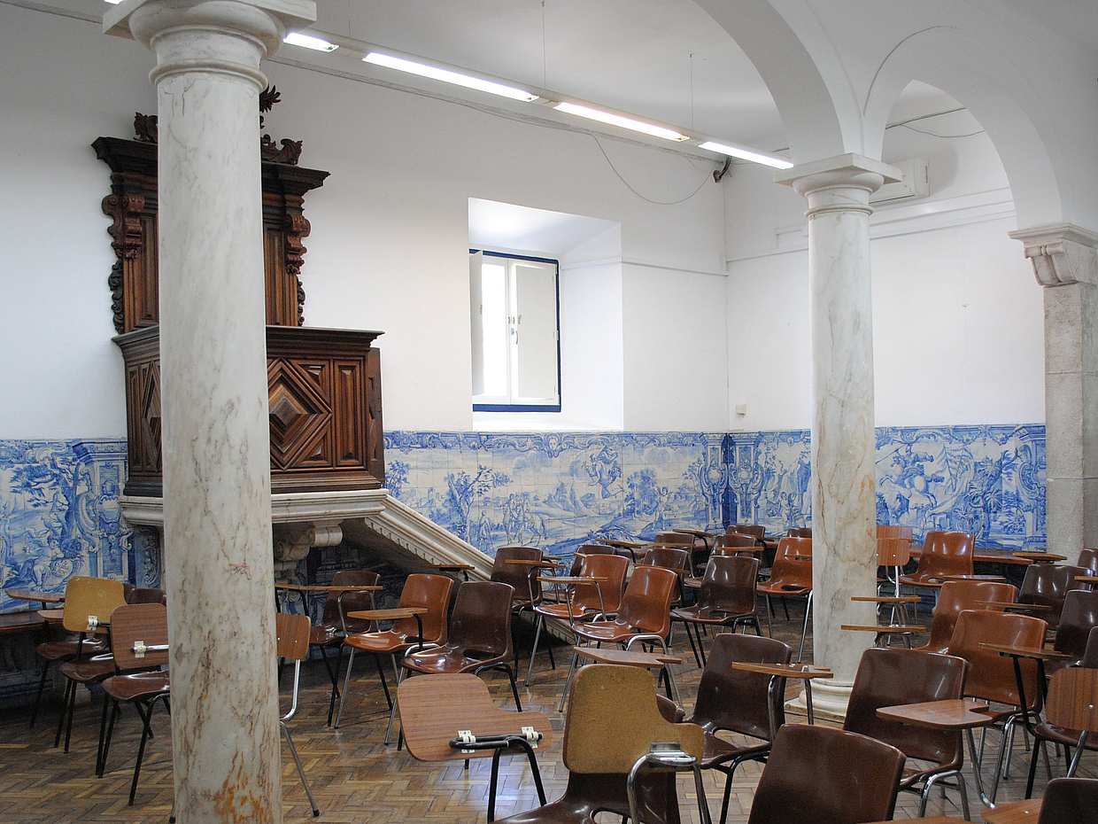 Evora Highlights Walking Tour in Portugal, photo 5