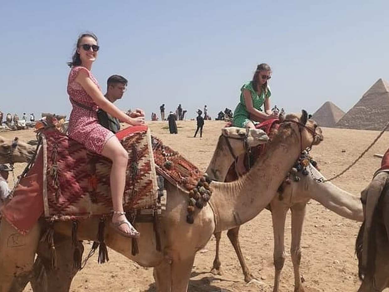Full-Day Private Tour of Giza Pyramids, Memphis and Sakkara