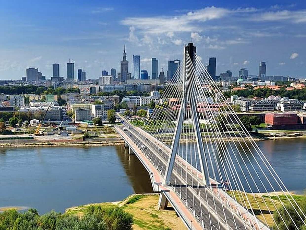 Private transfer from Gdansk to Warsaw with 2h of Sightseeing