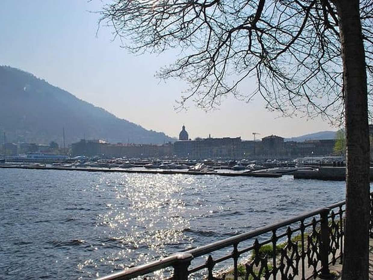 Lakes, Lagoon & Mountains: Lakes Como, Garda, Bernina train & Venice. Small Group Tour, photo 3