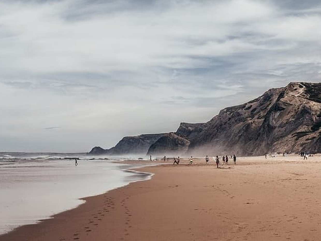 Private transfer from Lisbon to Faro with 2 hours for sightseeing