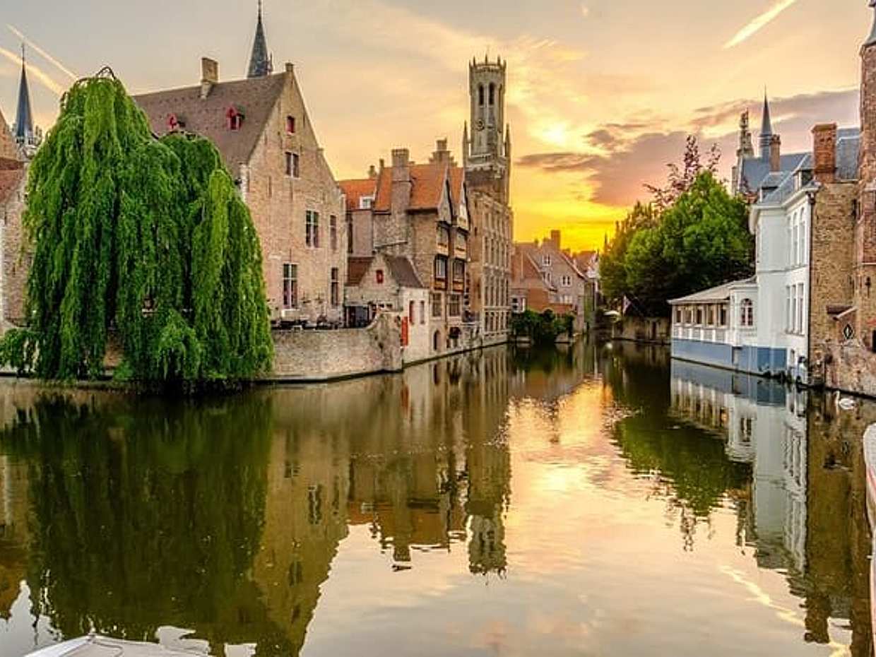 Private transfer from Amsterdam to Bruges, 2h Stop in Antwerp in Netherlands, photo 2