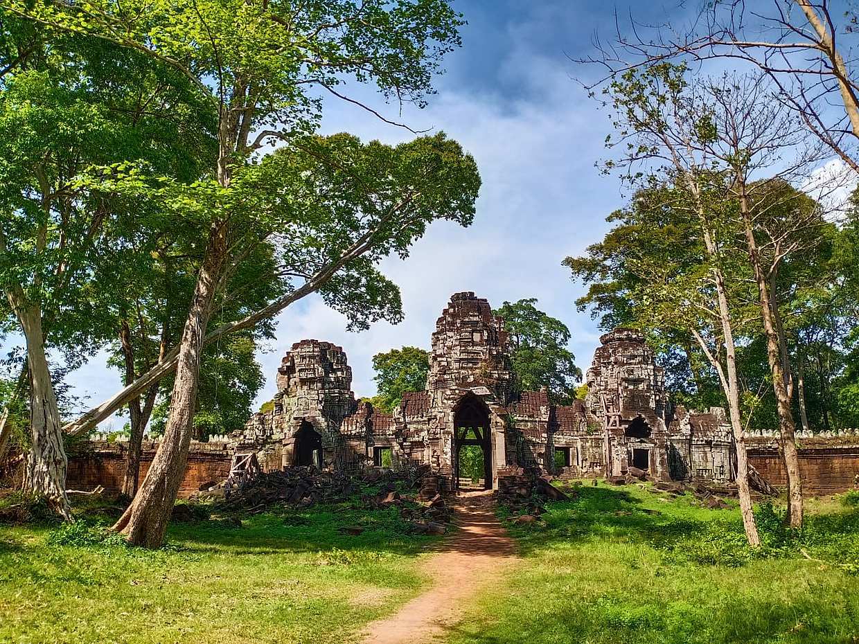Private Two Day Adventure to Koh Ker & Preah Khan Kompung Svay in Cambodia, Krong Siem Reap, photo 2