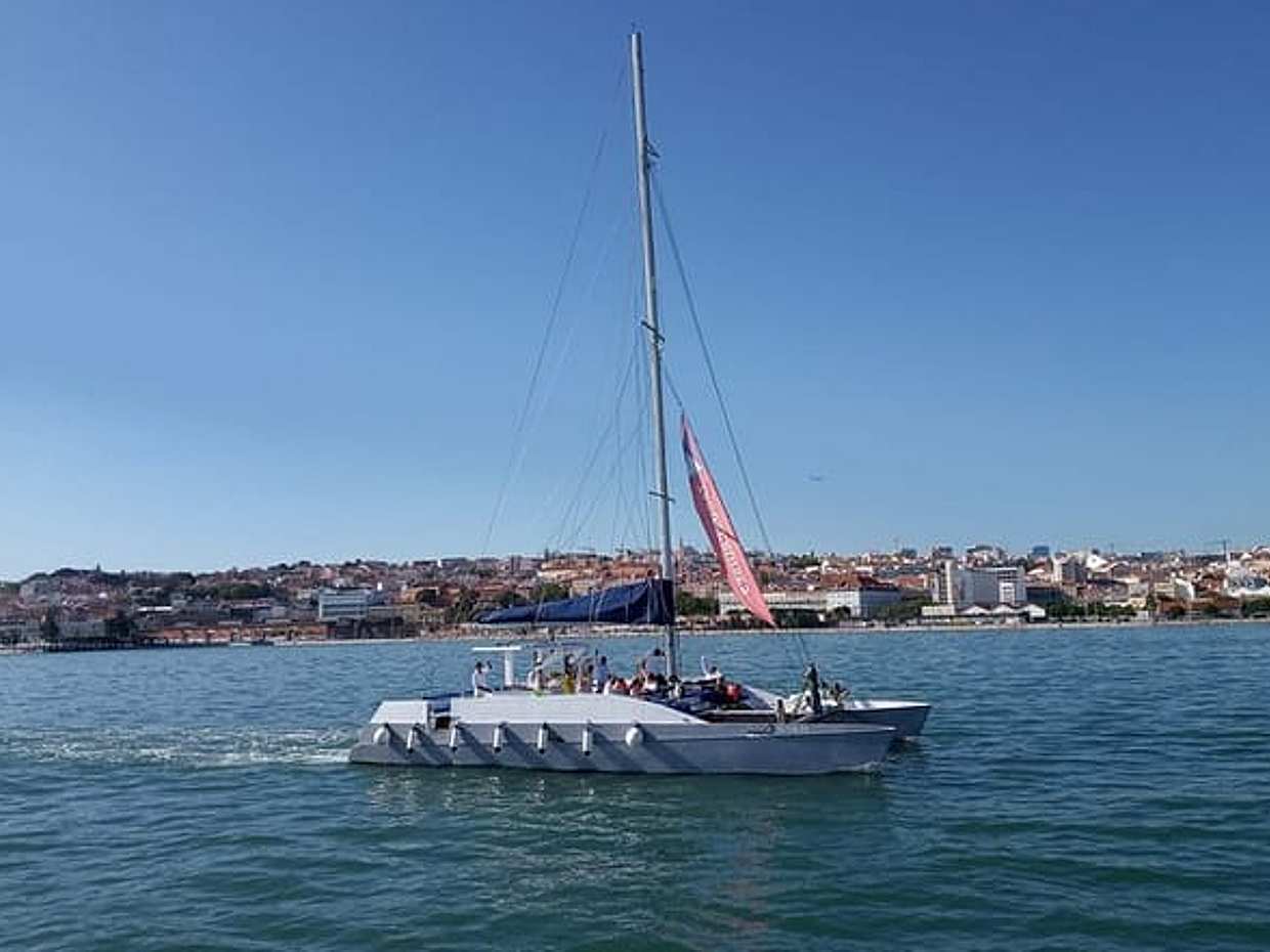 2H Catamarã Privado à Vela "Vertigo" Tour em Lisboa até 18pax em Portugal, photo 4