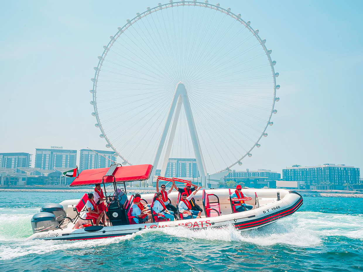 60-minutowy rejs motorówką po Dubai Marina, JBR i Ain Dubai w Zjednoczonych Emiratach Arabskich.