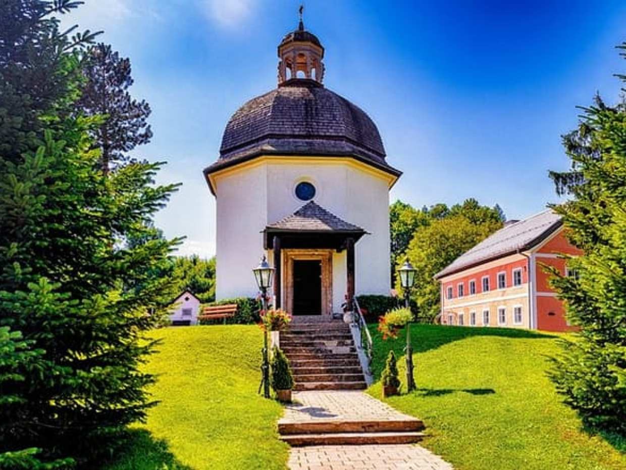 Prague to Salzburg Private Transfer with Sightseeing, photo 4