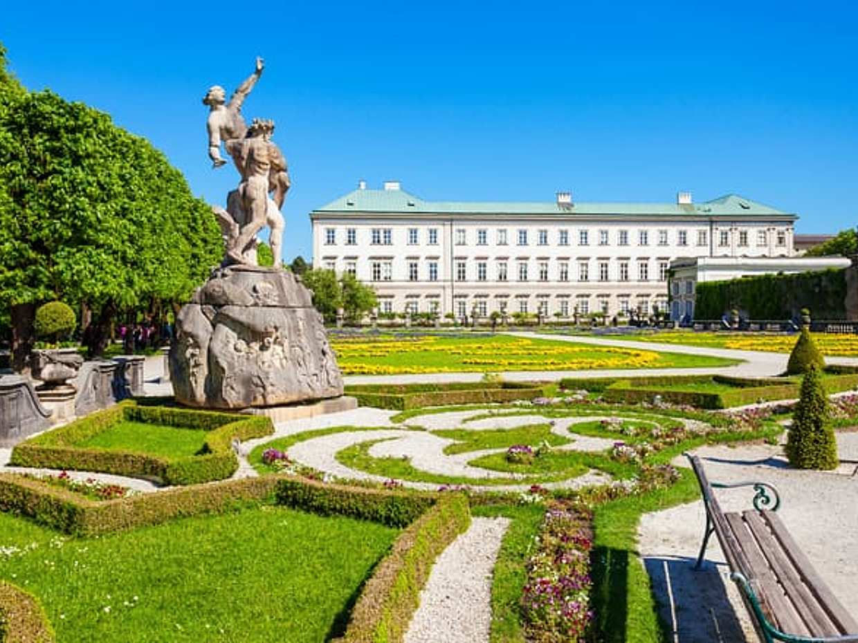 Salzburg Old Town Walking Tour, Mozart, Mirabell Gardens - Chinese in Austria, photo 3