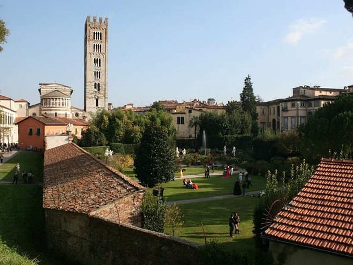 Private Minivan Excursion To Lucca, photo 3
