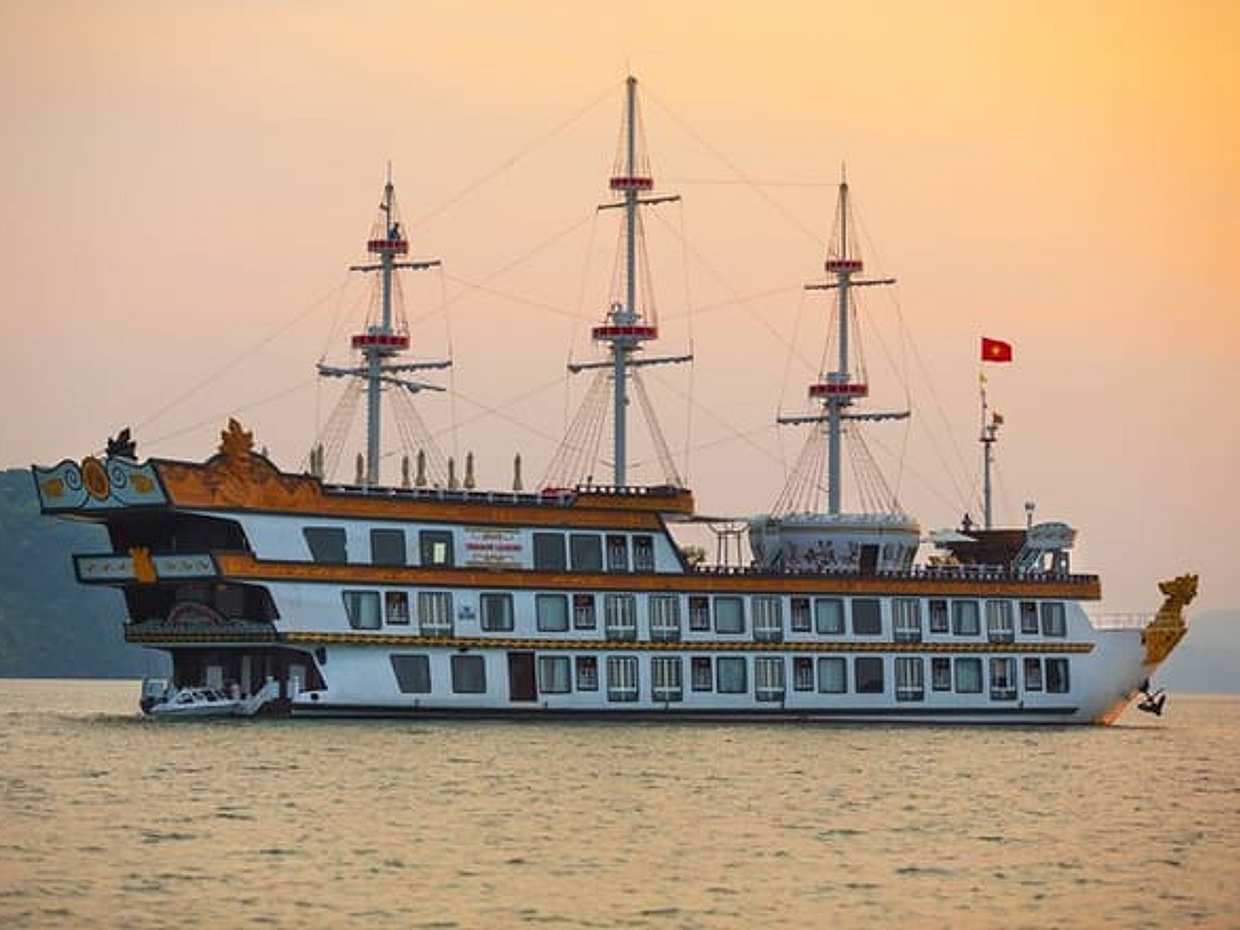 Top Luxury Experience: Dragon Legend Bai Tu Long Bay 2-Day Cruise