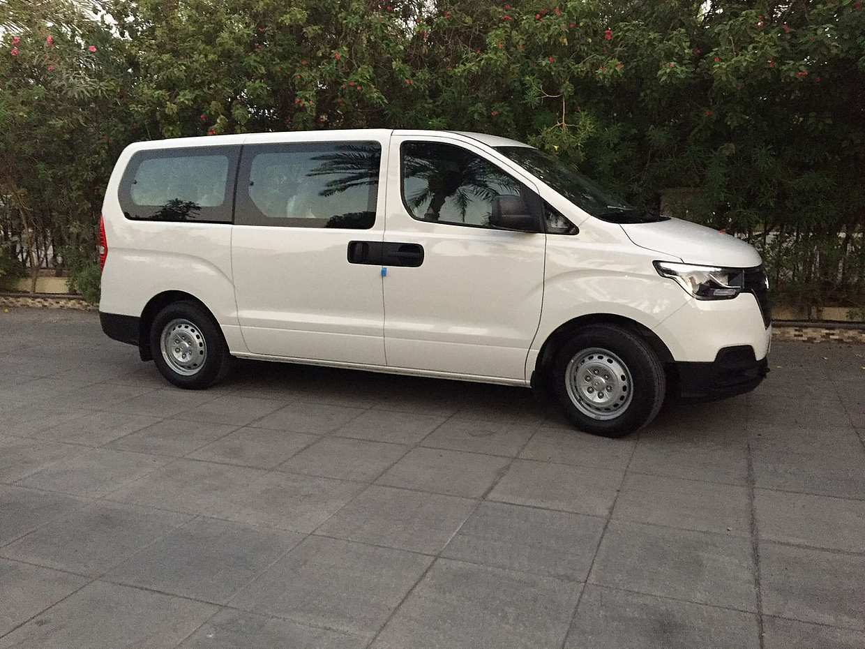 Port Rashid Cruise Terminal to Dubai Airport (DXB) Transfers in Minivan in United Arab Emirates