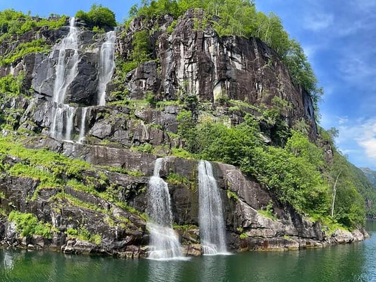 4 Day Bergen - Hardangerfjord private fjord-cruise, photo 2