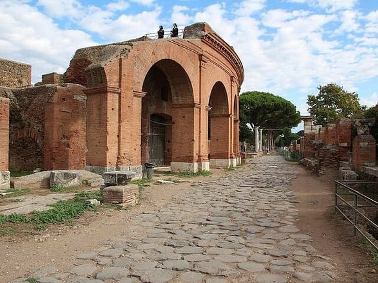 From Rome to Ostia Antica in Italy, photo 5