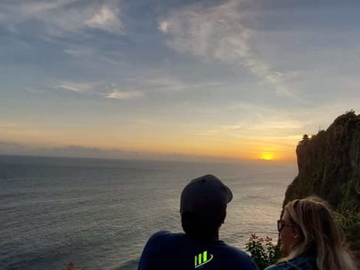 Sunset at Uluwatu Temple and Spa Tour