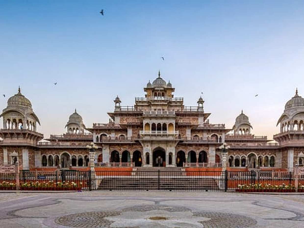 10 DAYS ROYAL RAJASTHAN TOUR- JAIPUR BIKANER JODHPUR UDAIPUR JAISALMER MOUNT ABU, photo 3