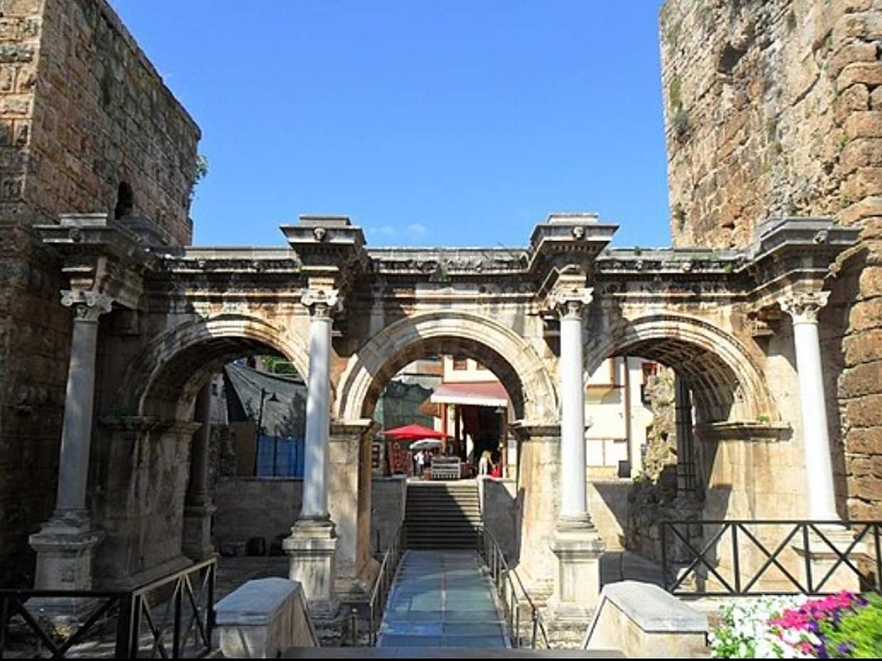 Fantastische Kostenlose Stadtführung in der Altstadt von Antalya in der Türkei., photo 2