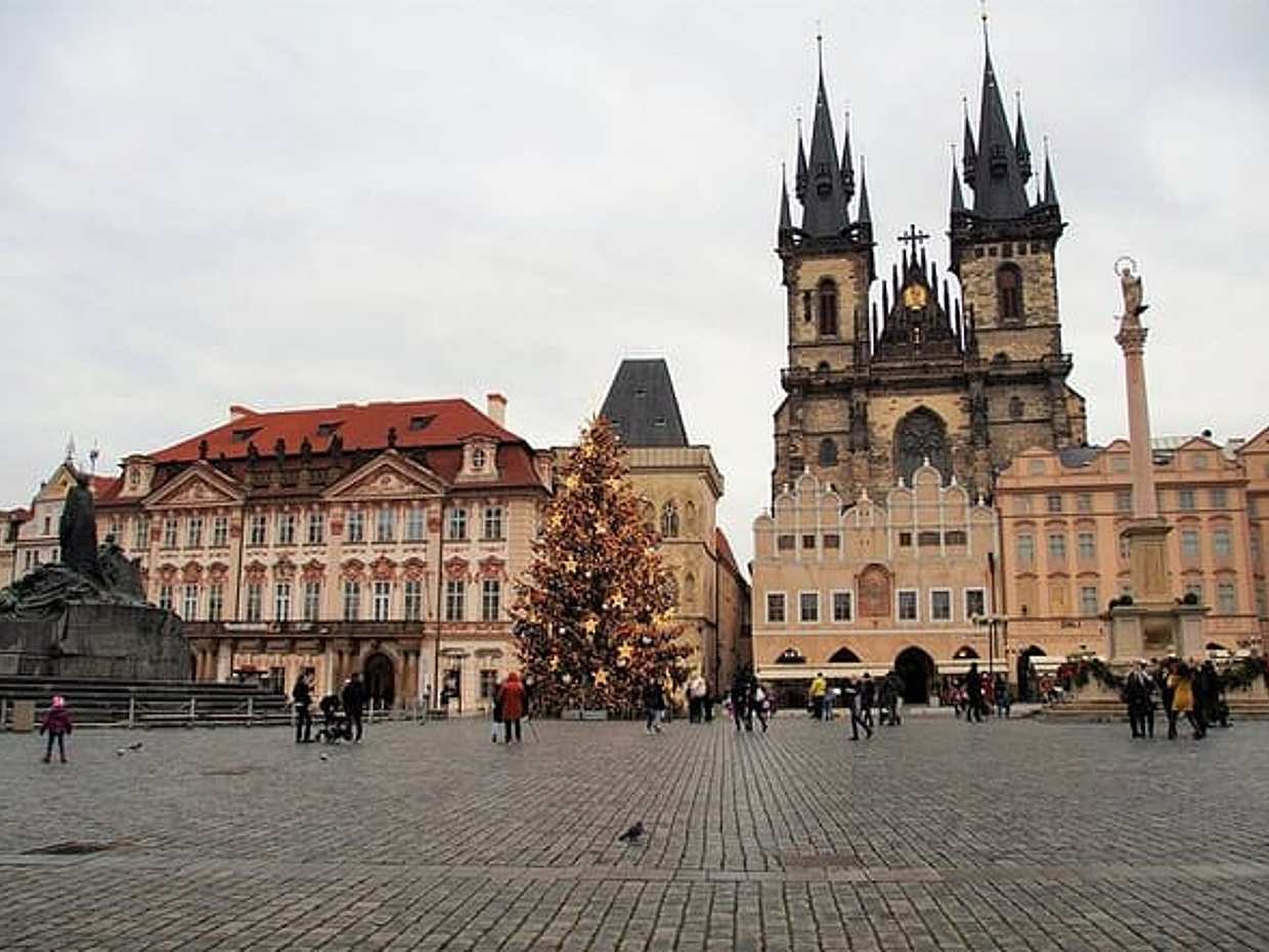 Prague Christmas Tour in Wenceslas Square, Old Town and more in Czechia, photo 4