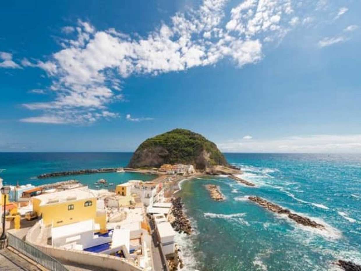Ischia: Boat tour of the Island + stop in Sant'Angelo, photo 4
