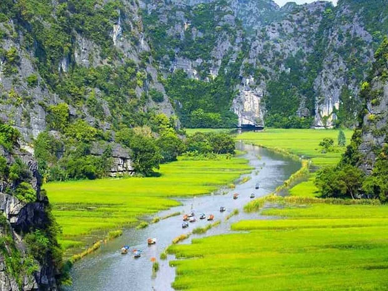 Ninh Binh Luxury Day Tour from Hanoi | Small Group Max 9 Guests