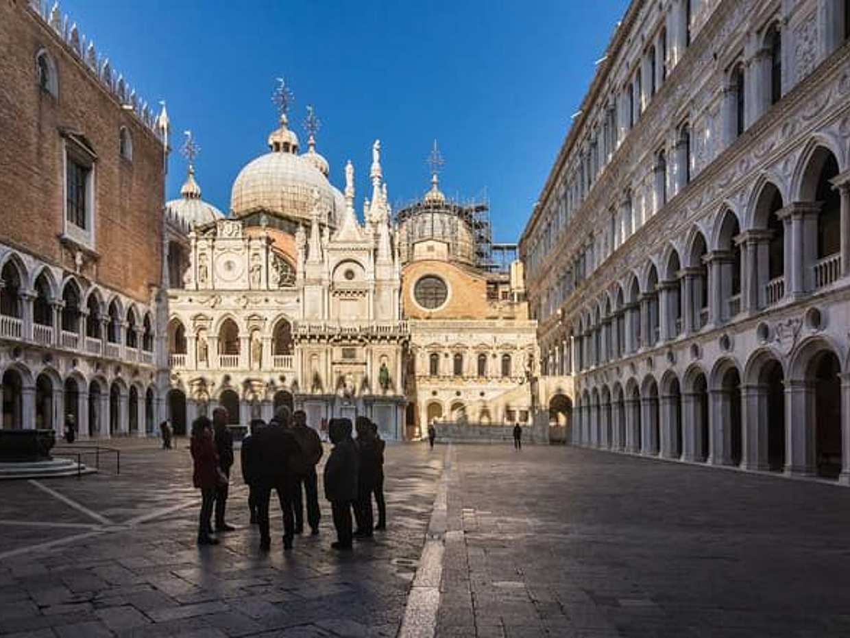 Legendary Doge’s Palace Skip-The-Line Live Guided Tour, photo 3